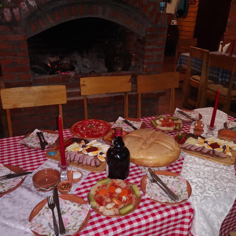 Hotel Etno Konak Angela à Kalna Extérieur photo